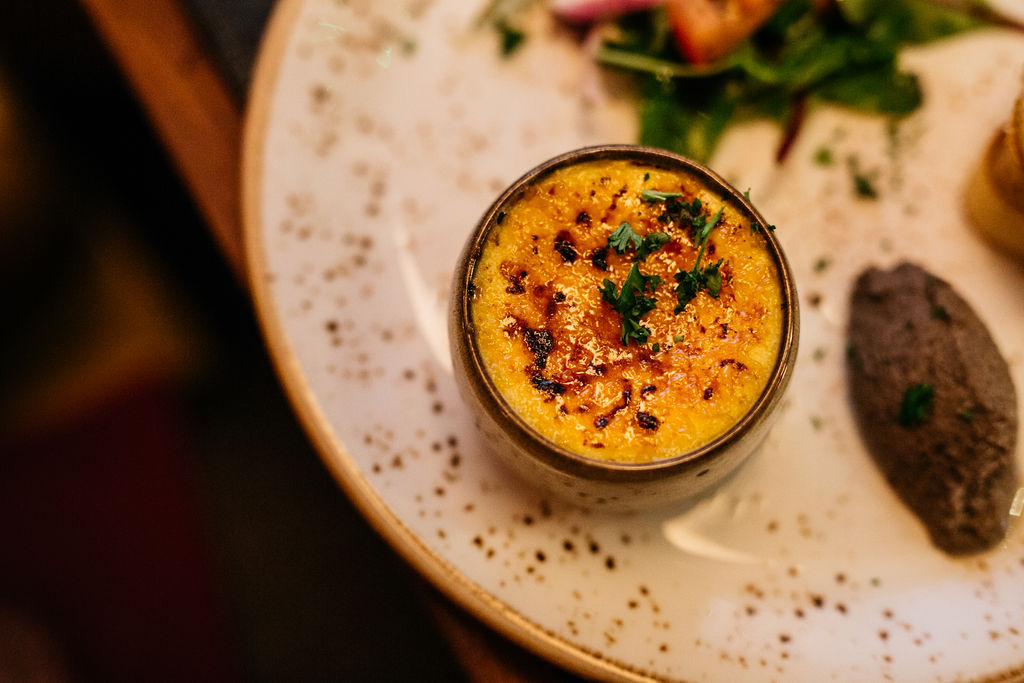QSFLancaster's tweet photo. *** YOUR FAVOURITES AT HOME ***
Melt-in-the-mouth #starter
Goats Cheese Creme Brûlée
Garlic crostini with olive and roasted tomato tapenade
OPEN FOR ORDERS THIS WEEK 28TH - 31ST JANUARY
Available Thursday – Saturday evening and Sunday lunch.
https://t.co/2VVqCb4jB3 https://t.co/uQWkZ4uhFY