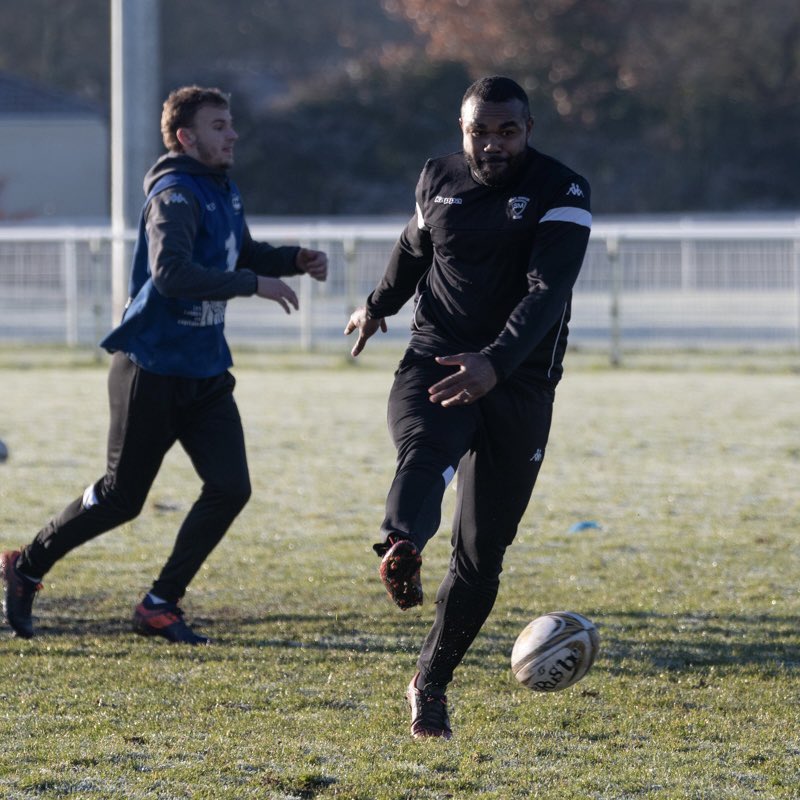 SMR_Rugby's tweet photo. 🆃🆁🅰🅸🅽🅸🅽🅶 

Du coup on ne sait plus... Il fait chaud ou il fait froid ???...

#MontdeMarsan #ProD2 #Rugbyplayer #TousLandaisTousSupporters #JauneetNoir #ChaudFroid 

📸 Studio Vidal https://t.co/jhQGMlwOHy