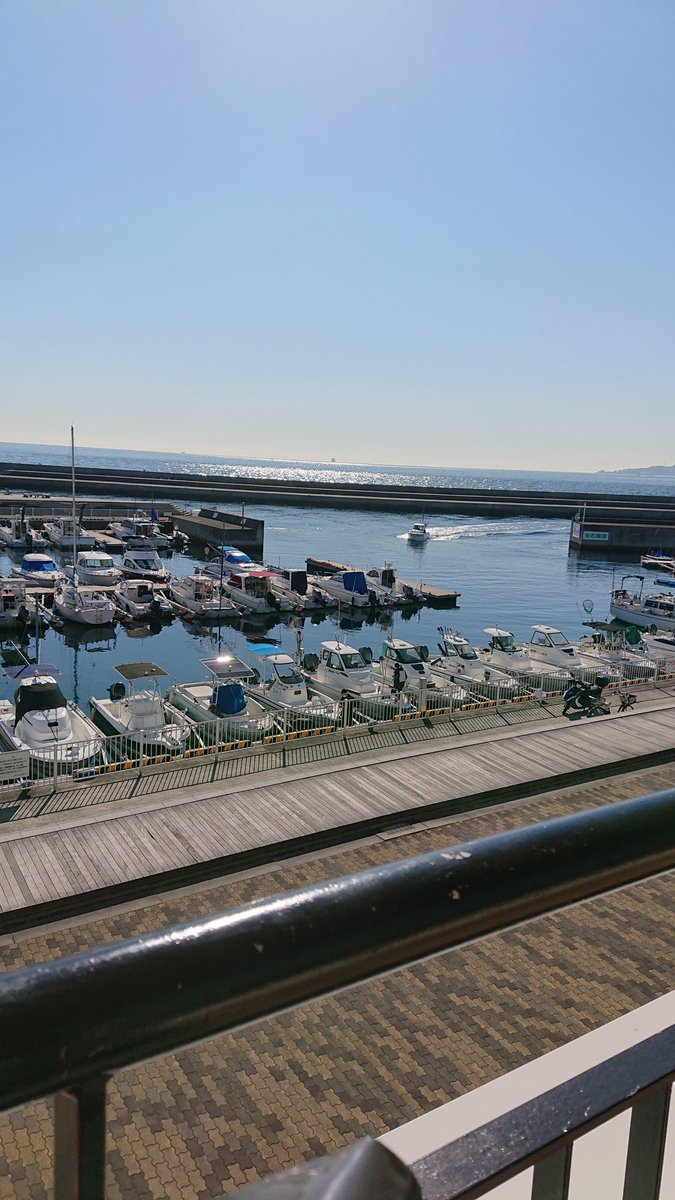 僕どらえもん ふらりと三井アウトレットパーク マリンピア神戸に行ってきました とりあえず買い物 好きブランド買いました 外は暖かくて気持ち良かったです Levis Nike Puma