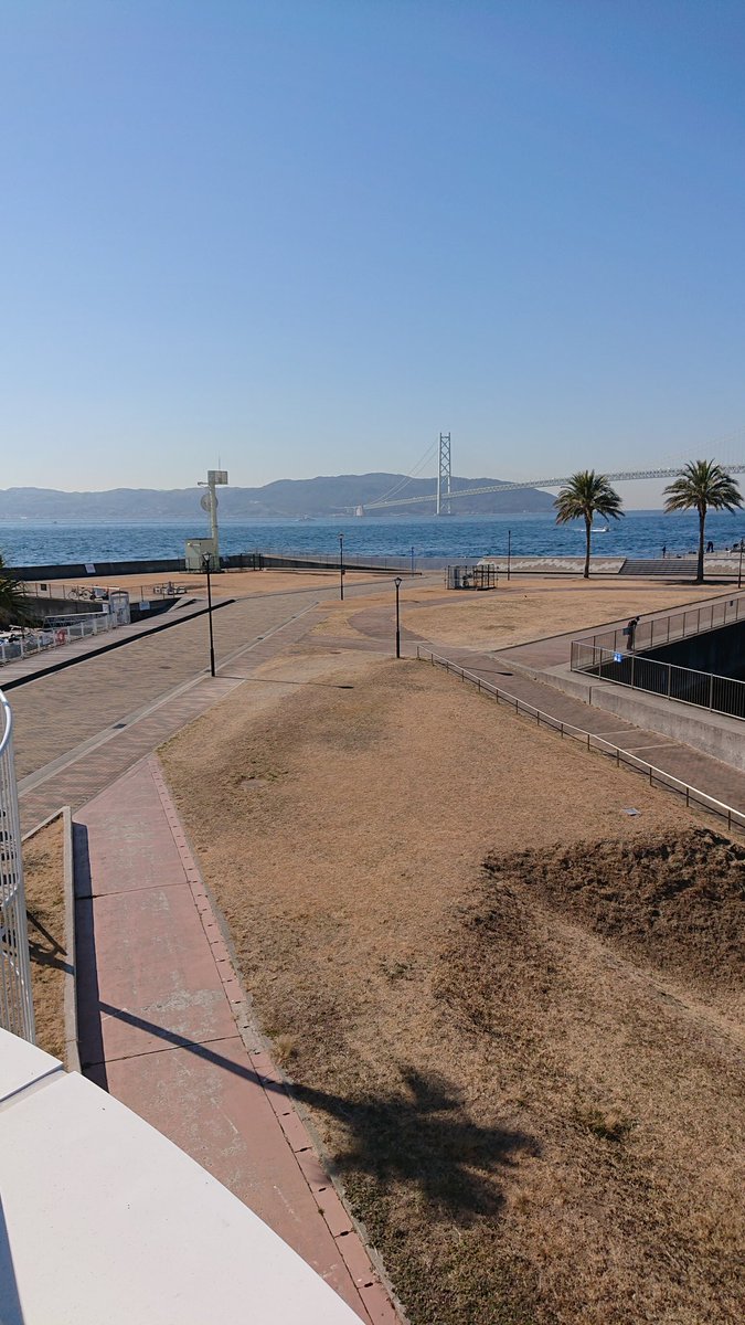 僕どらえもん ふらりと三井アウトレットパーク マリンピア神戸に行ってきました とりあえず買い物 好きブランド買いました 外は暖かくて気持ち良かったです Levis Nike Puma