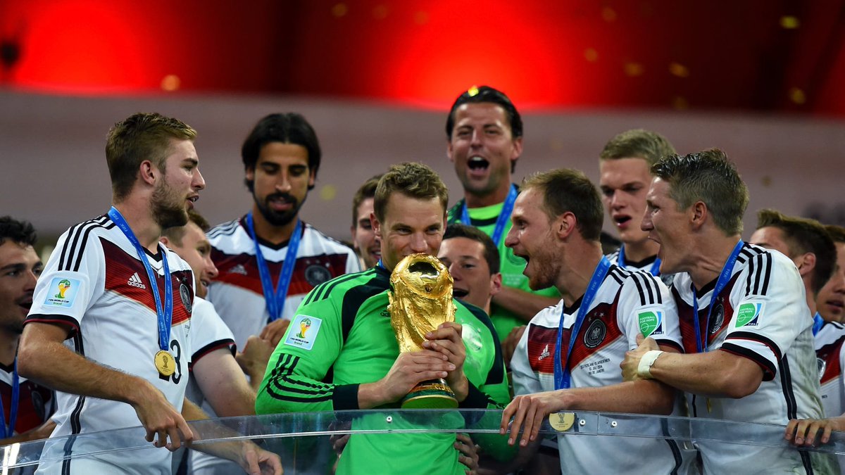 Jose Mourinho : " Manuel Neuer is without any doubt the actual best goalkeeper in the world "