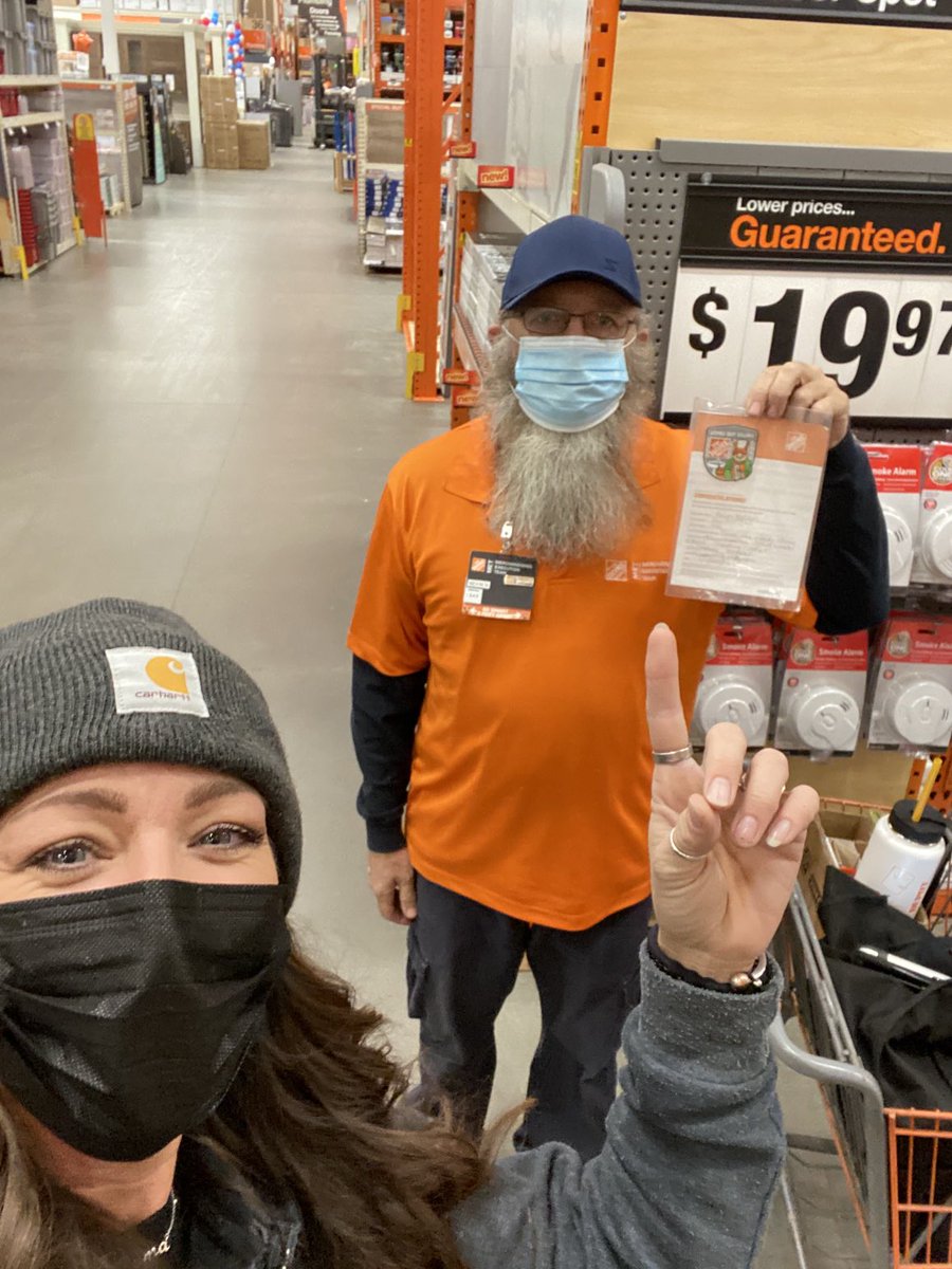 Recognizing a couple associates this morning. Jeremy in D25 for being a great MET partner and Kevin who continually provides super bay service for our suppliers. ⁦<a href="/404Rocks/">Home Depot #404</a>⁩ ⁦<a href="/D66Celest/">Sheldon Celestine 🇹🇹🇺🇸</a>⁩ ⁦@BrandonBellTHD⁩ ⁦<a href="/BobMisner2/">Bob Misner</a>⁩ ⁦@Nickel0404⁩ <a href="/stevejo97287607/">Steve Johnston</a>