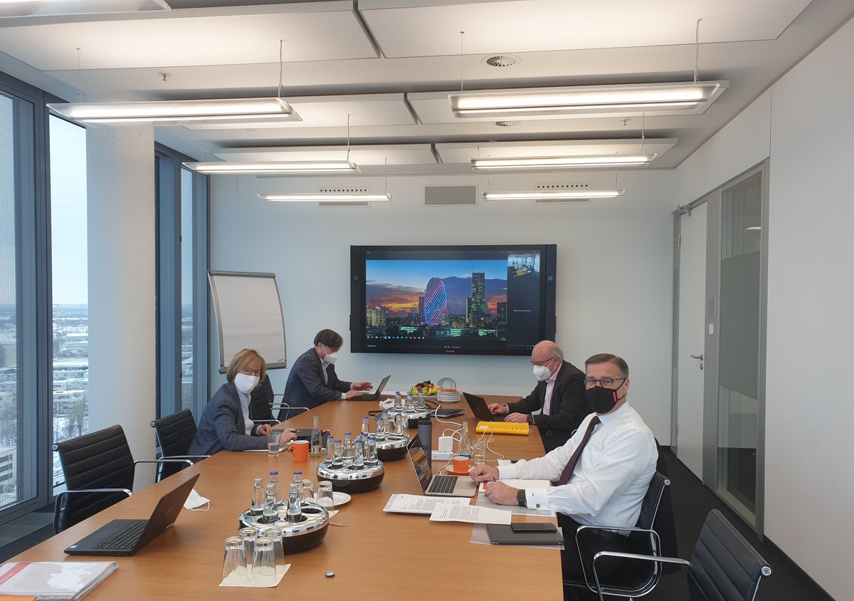 amsOSRAM's tweet photo. CEO #OBln on #OSRAM guidance raise for FY 2021: “The consistent measures that we took at the first signs of the crisis have clearly had a positive effect on the development of our business. It shows that we acted in time and with the necessary resolve” https://t.co/TtRruegEpD https://t.co/T8RR2W4lZb