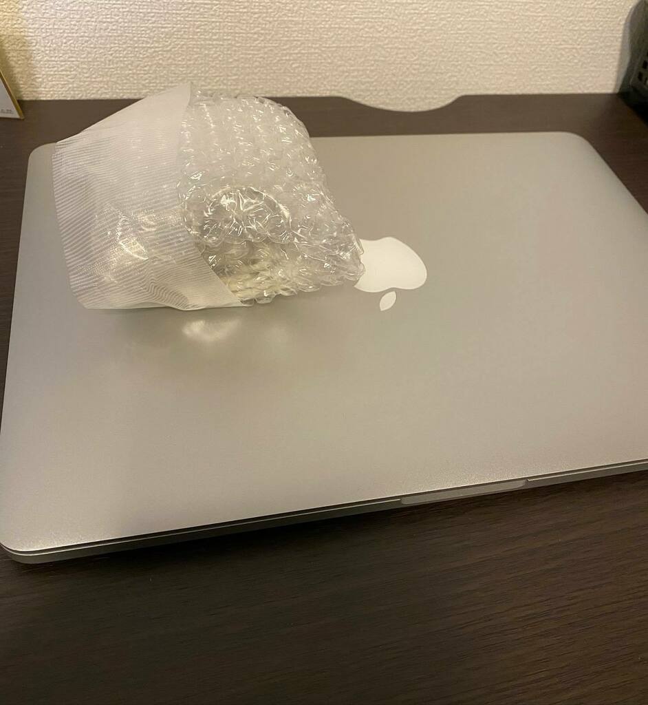 yoshix2000's tweet image. 【MacBook Pro】
3万円だったので衝動買いしてしまった…f^_^;
#macbookpro2014 
#使うのかな 
#無駄遣い禁止 
#yoshix2000