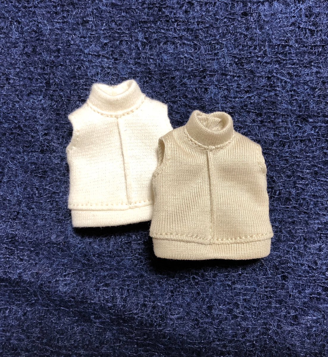 Mr Doll トップスの色 アイボリーとベージュの違いがちょっと分かりにくいかな と思ったので並べてみた あとベージュ コート アイボリートップス ブルーストールのセットのパンツの色 なかなか実物の色味を出すのが難しかったんですが うっすら紫がかっ Mr Doll トップスの色 アイボリーとベージュの違いがちょっと分かりにくいかな と思ったので並べてみた あとベージュ コート アイボリートップス ブルーストールのセットのパンツの色 なかなか実物の色味を出すのが難しかったんですが うっすら紫がかっ