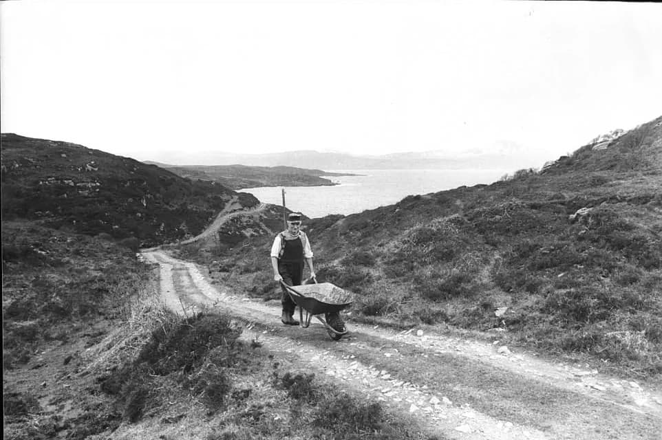  #Onthisday in 1988, DIY road-builder Calum MacLeod died in his native Isle of Raasay, aged 76.