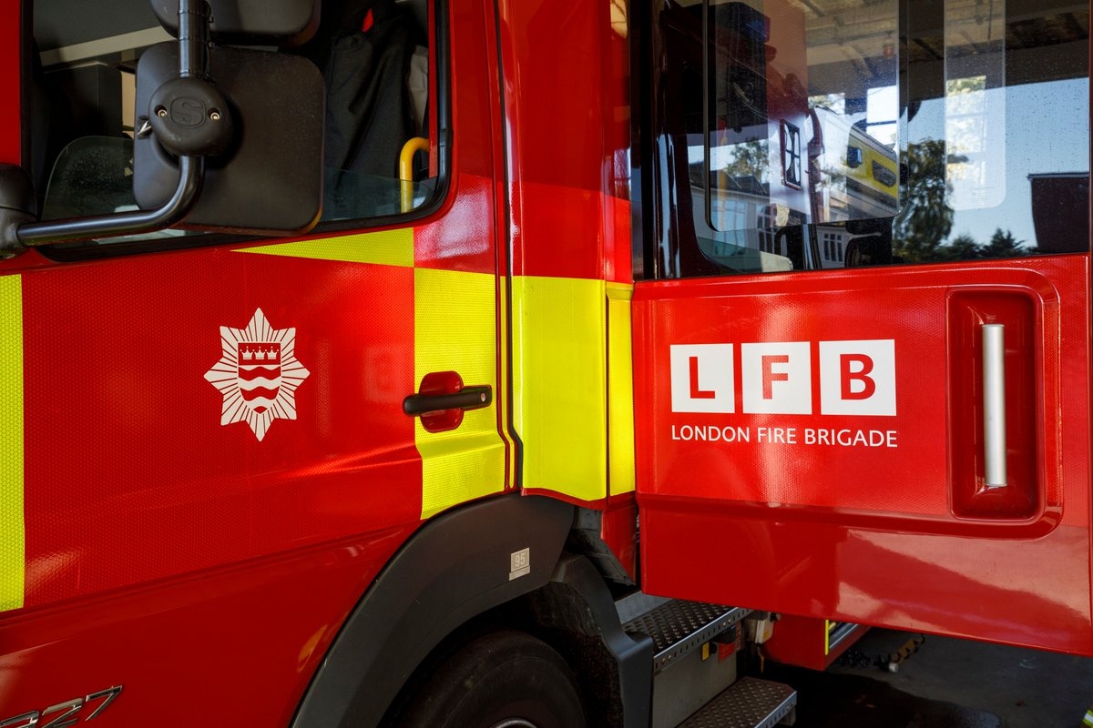 Deputy Commissioner Richard Mills has condemned an "abhorrent and unprovoked" attack on one of our firefighters who was attending a flat fire in #ThorntonHeath overnight orlo.uk/bDf94