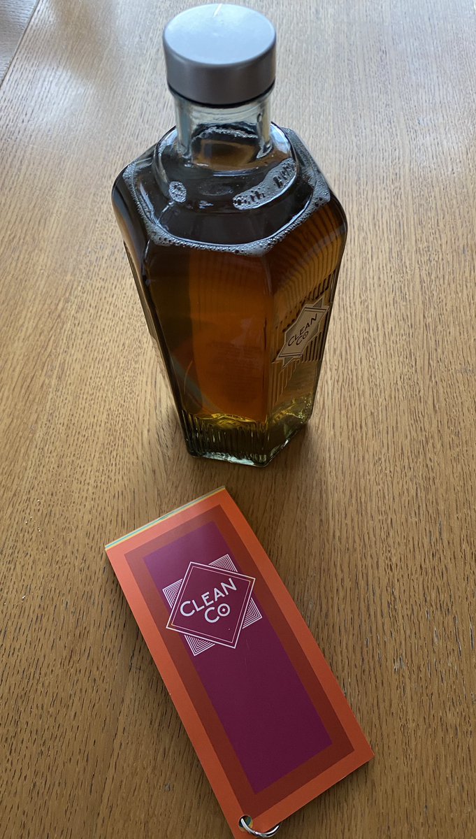 SaxonPark's tweet photo. Thank you Fay @ABusinessMaker 🙏. When clients/friends surprise you 🤩. Joyous to see the postman with this gift. #grateful. #appreciate #CleanCo #CleanGin https://t.co/ErMbk0DLol
