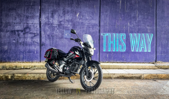 Yellow14Photog1's tweet photo. My daily runabout. #Honda  #CB125F. The best way to get around the city where you don't need more than a #125cc You can't argue with 300 miles from £9 of fuel!

#motorcycle #motorcycles #motorbike #citybike #biker #photography  #smallbikes #economical #transport #ilovemotorbikes https://t.co/KoLOSYefm0