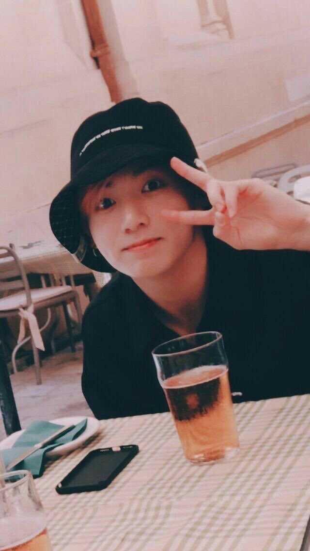 jungkook wallpaper- a thread