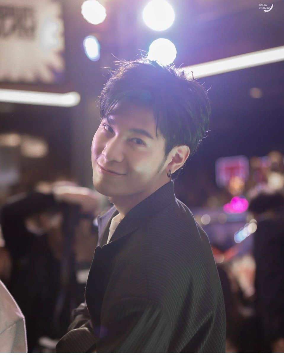 Ini kumpulan foto yang menurut gua singto gemes.Special tag  @_Neavy