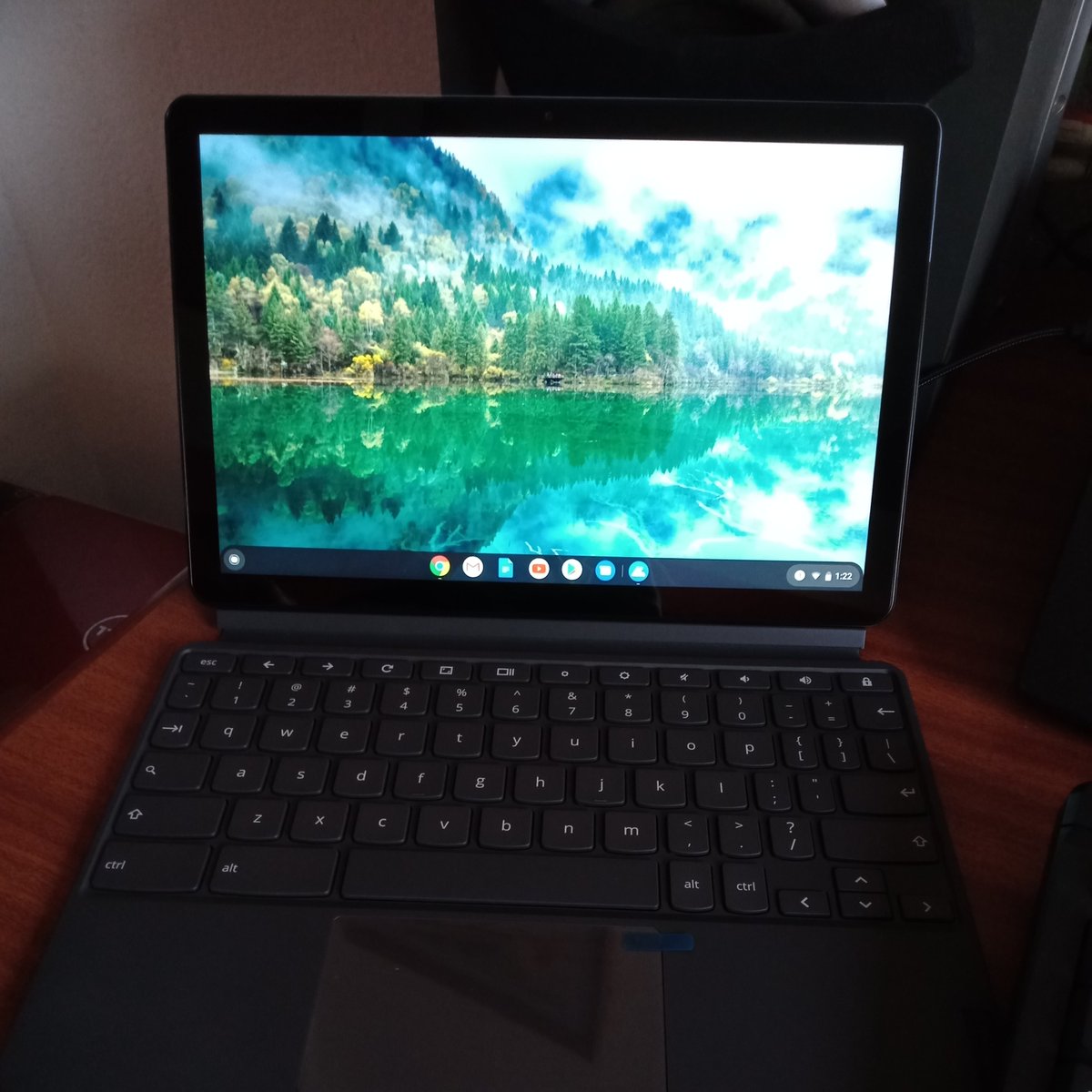 Just got my Lenovo Chromebook Duet and I fell in love with this tablet. Packed with chrome OS, this guy have awesome performance and display quality. Great Job @Lenovo @googlechrome #Chromebook