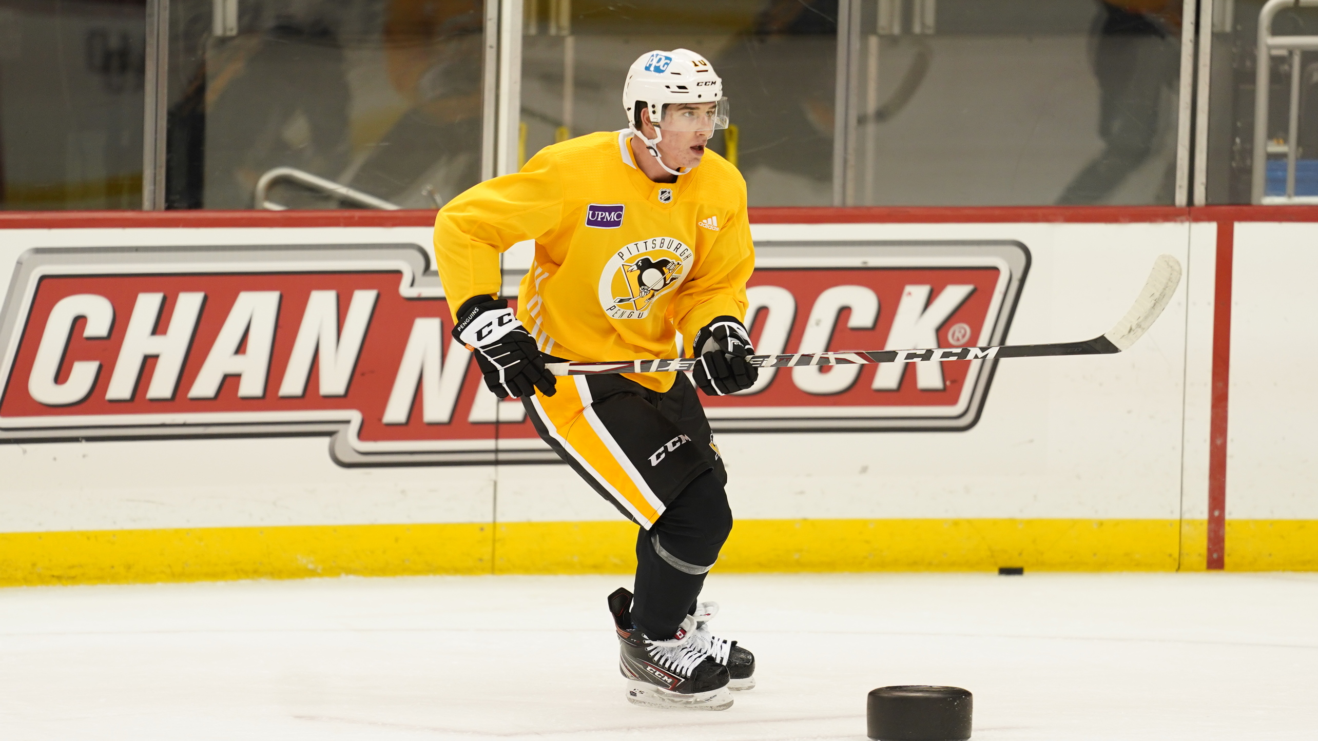 Penguins: Video breakdown of what Drew O'Connor brings to the table