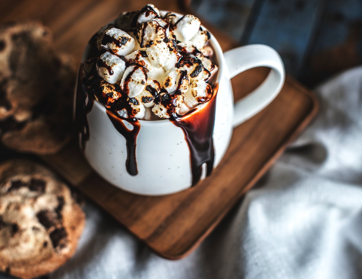 Who doesn't like hot chocolate? Especially in the winter time.. I like to experiment so I've been experimenting making different flavor hot choclates to see if they taste any good. First up.. Raspberry Hot Chocolate 
#NationalHotChocolateDay