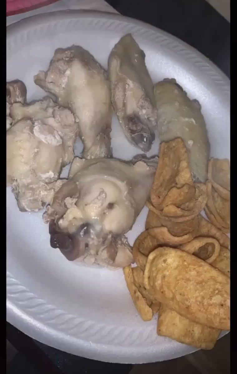 ilyeesse's tweet image. g essayer de cuisiner pour la 1ere fois et franchement bah g dead ça je suis trop fier de moi mdr