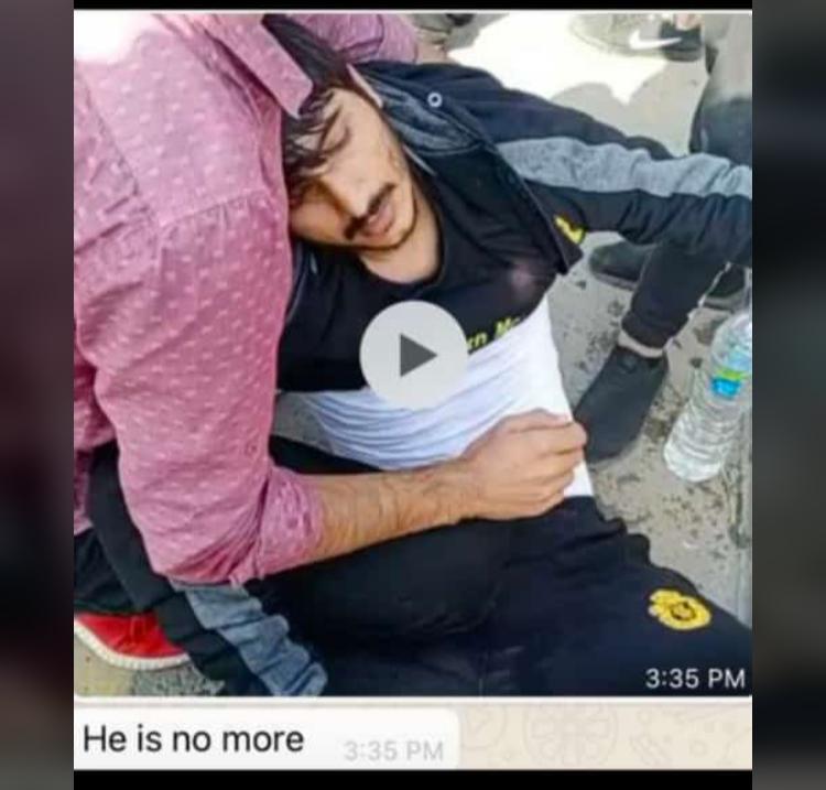 umairazam071's tweet photo. He was innocent 💔 just protesting for online exam and they killed him 💔
@Shafqat_Mahmood
@ShahzadYunasPTI
@ImranKhanPTI #JusticeForShahJahan
#StudentsDemandOnlineExams #studentskoinsaafdo
#JusticeForStudents
#StudentLivesMatter
#hungerstrikebuic https://t.co/hWkQruGm1i