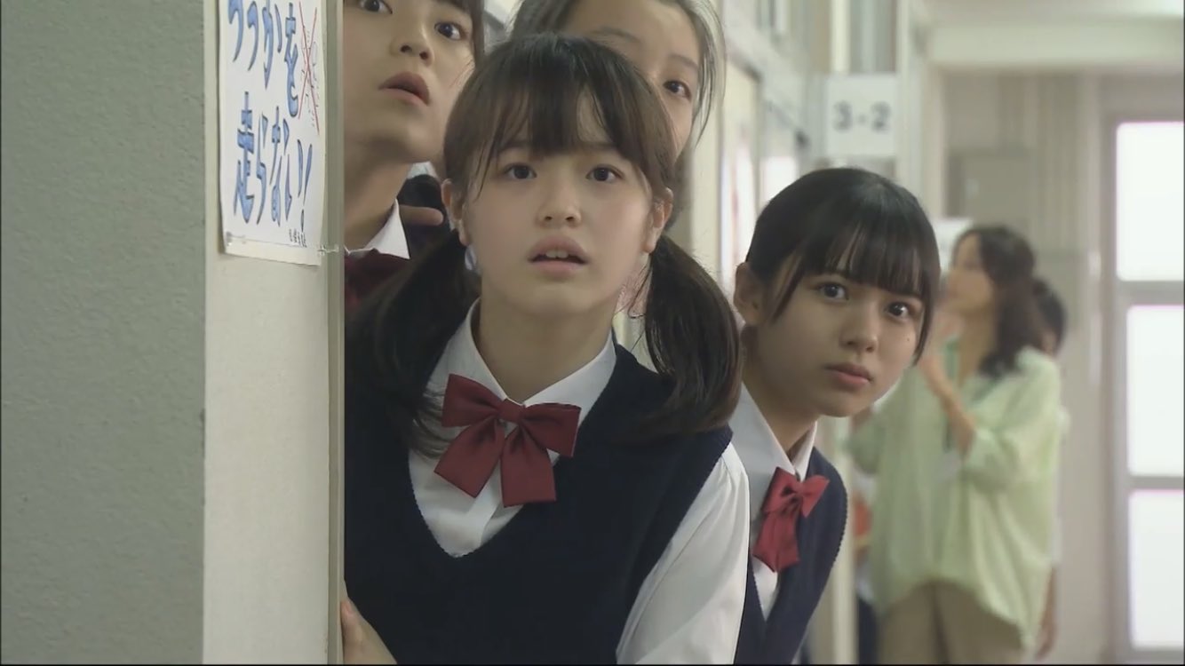 ばるく 花ちゃん来たーーー かなりサイコパスな役だった やっぱ演技力はピカイチ 3枚目の拳銃突きつけられて恐怖で顔を引きつる表情が凄い 今後が楽しみな女優さんです 豊嶋花 青のsp Tverで配信中 T Co Slfslo0kcz T Co