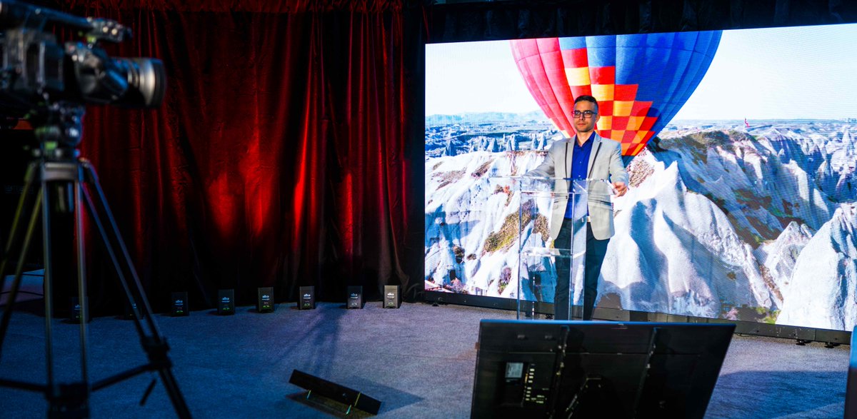 rentexrentals's tweet photo. Thinking that setting up a #virtualstudio for one event is cost prohibitive? Think again. We have scalable virtual studio packages for rent that are priced right and can be setup anywhere. Visit our website to learn more:  https://t.co/AHfvEw5NXG #hybridevents #virtualstudios https://t.co/8sODj63c5i