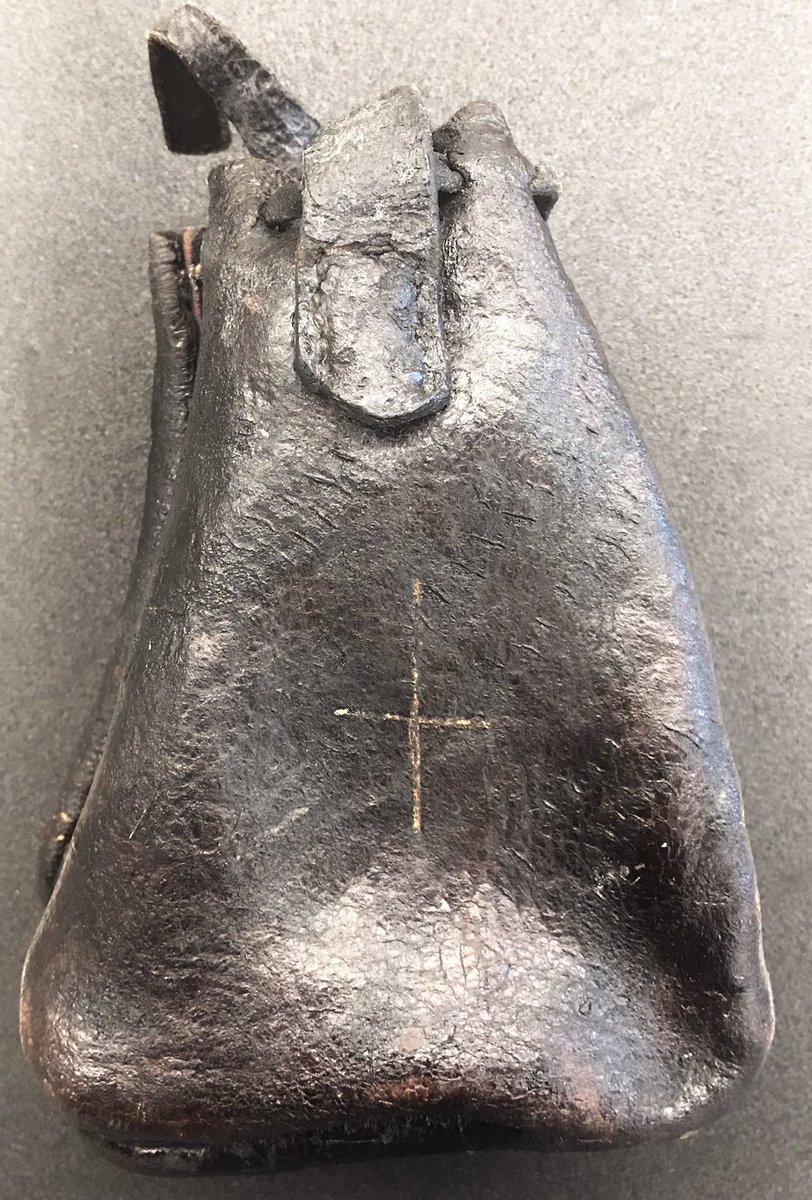 OhioStateRBML's tweet photo. Another medieval manuscript-related artifact in our holdings: a leather pouch used to carry a pocket Bible or small devotional book. Objects like this—and the other tools we’ve recently posted—help MSS come alive for students. #MSSstudies https://t.co/dMiplmjVqe