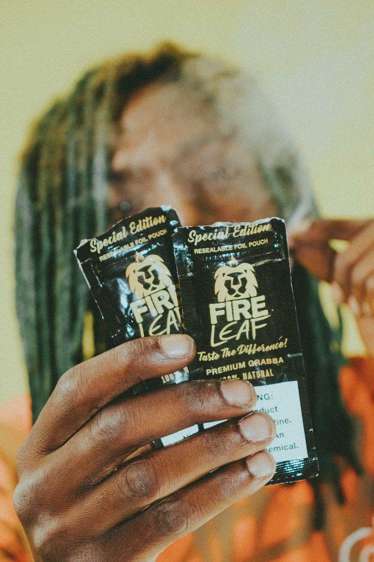 CodeineKobe_'s tweet photo. 💨You know I love a quick brand deal 💨
#FireGrabba #FireLyfe #FireLeaf https://t.co/TXn1DWgvA8