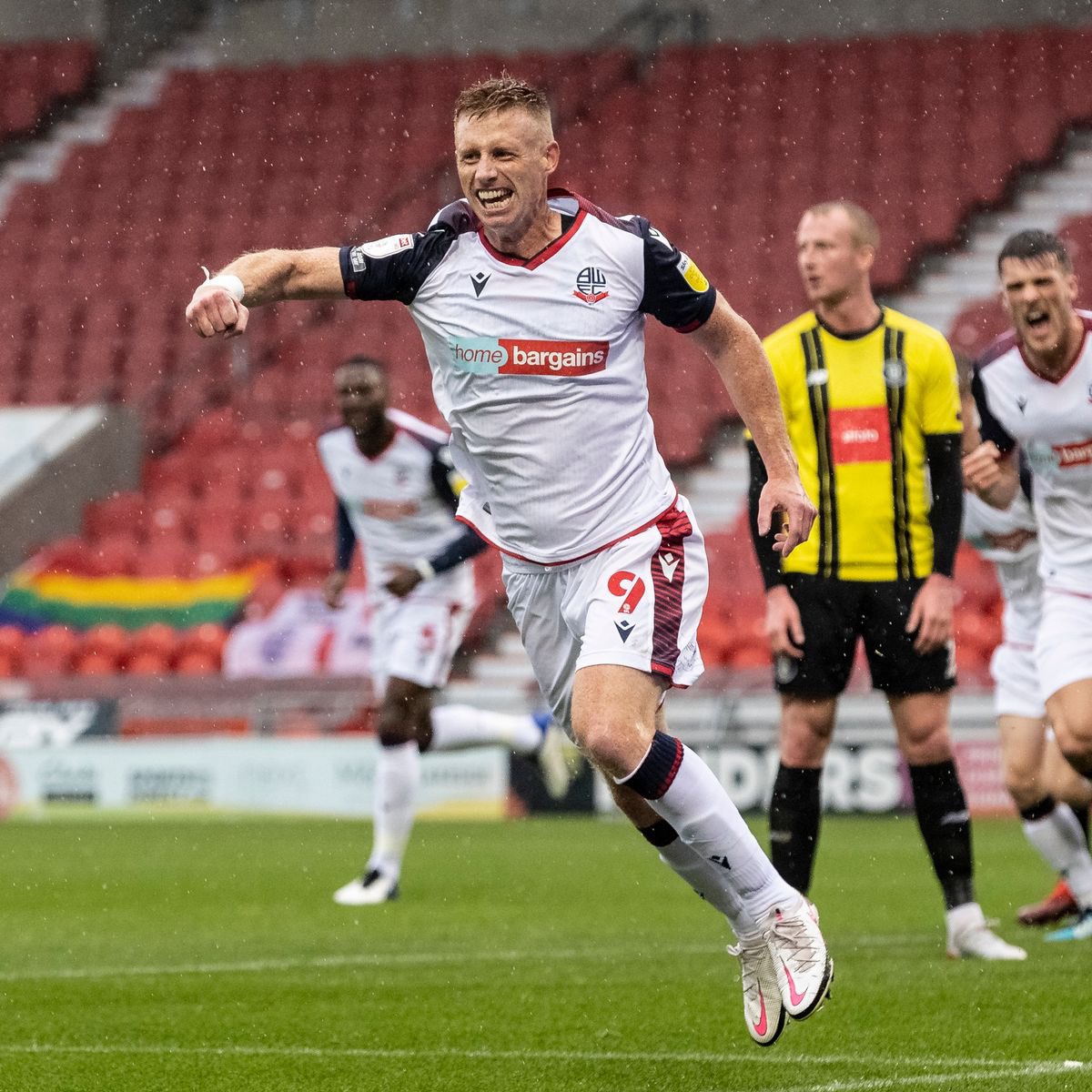 #BWFC Striker Eoin Doyle set to sign for Salford in the coming days