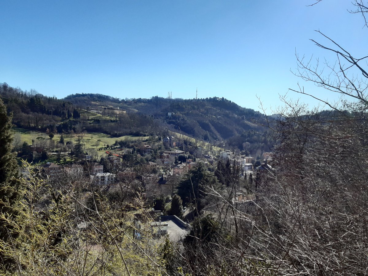 4/ Since the end of 19th century and during the first half of the 20th, there was already ongoing development outside of the city center toward the hills, mostly (but not only) middle-upper class "villini" or small apartment buildings