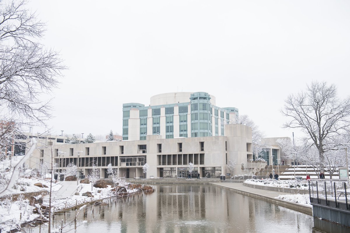 UMBC's tweet photo. Happy first day of classes, Retrievers! #UMBCtogether https://t.co/dn59cetzoA