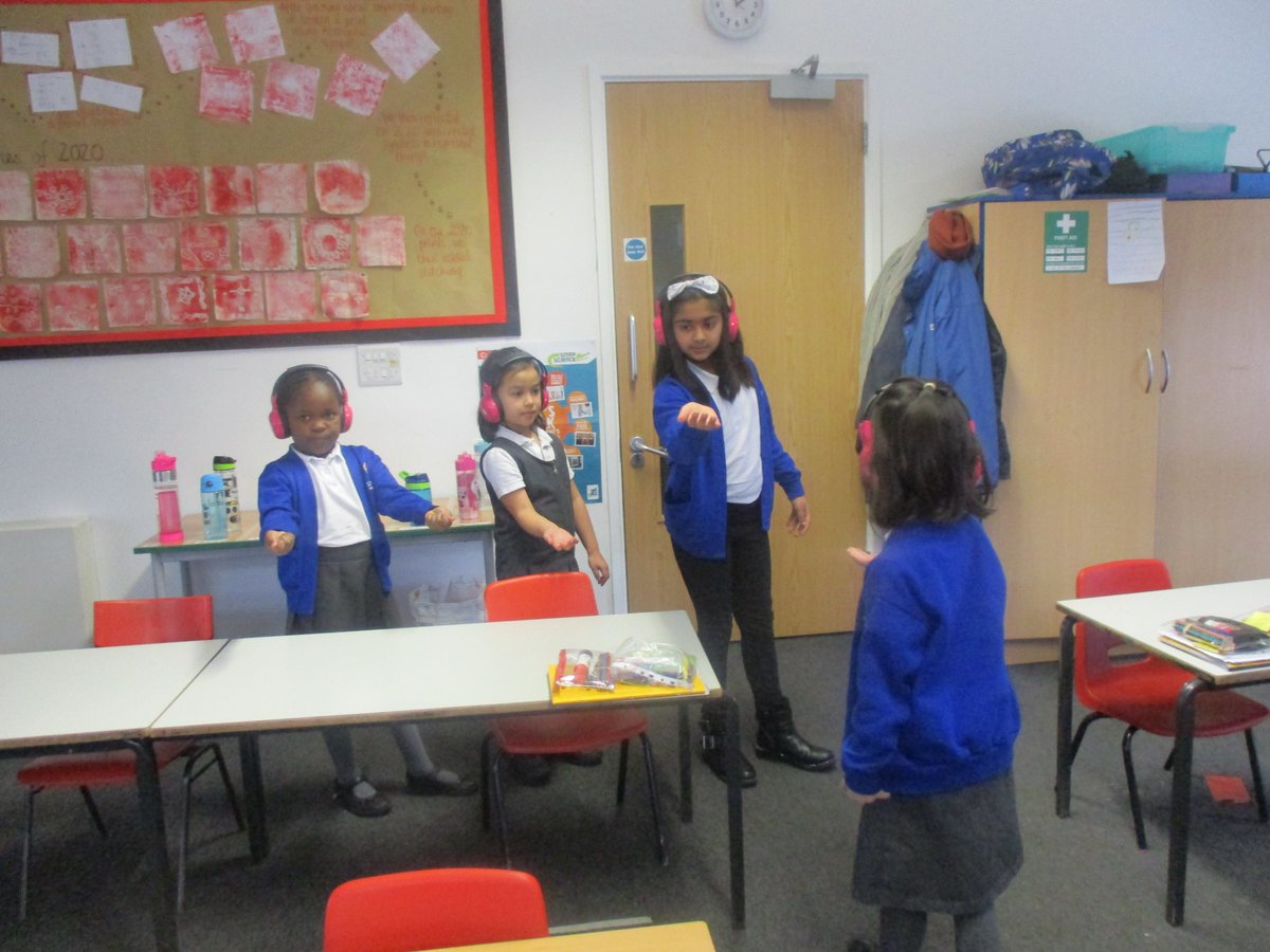 Year2James's tweet photo. Today we did another Now Press Play activity. Thanks to the access at home, Mia and Charlotte have completed the same activity at home. @nowpressplay https://t.co/XedmrS66Wm