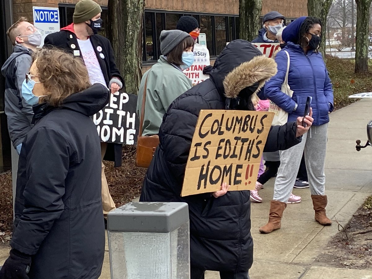 TomBoscoNews's tweet photo. HAPPENING NOW: supporters of Edith Espinal & Miriam Vargas, targeted for deportation, inside ICE offices now filing requests to keep them in the US. https://t.co/T2xTyBAyhj
