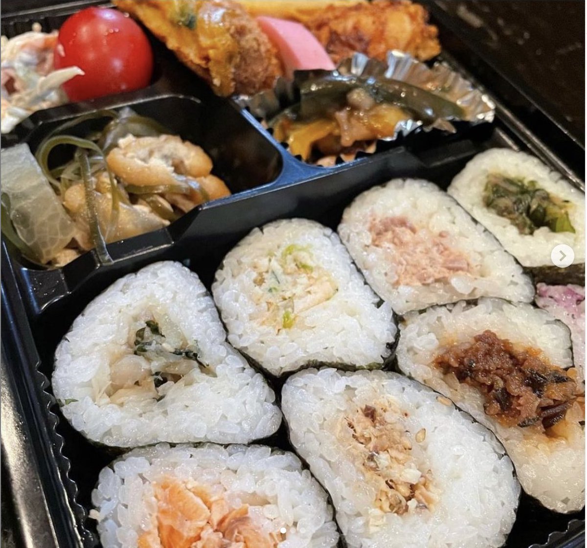 KeF1128's tweet photo. Instragramでも書いたけどこっちでも
実家の居酒屋「多ら福亜紗」店頭にて
""お弁当""売っています!!

時間は10時〜13時 
場所は思案橋電停の近く！　下記です。
https://t.co/7pDhHa39Lx

ランチにお悩みの方、是非お立ち寄りください〜！
#亜紗
#長崎
#居酒屋 https://t.co/CTw04VegYc