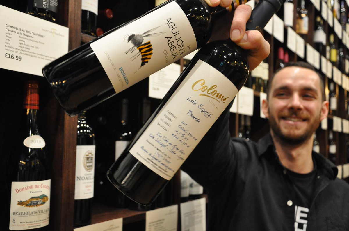 DorsetFoodDrink's tweet image. The team at @morrishbanham  are continuing to offer free local delivery and are always on the hand to offer advice and take orders over the phone! Plus, both Brewery Square and South Street are open 10am – 2pm 🍷