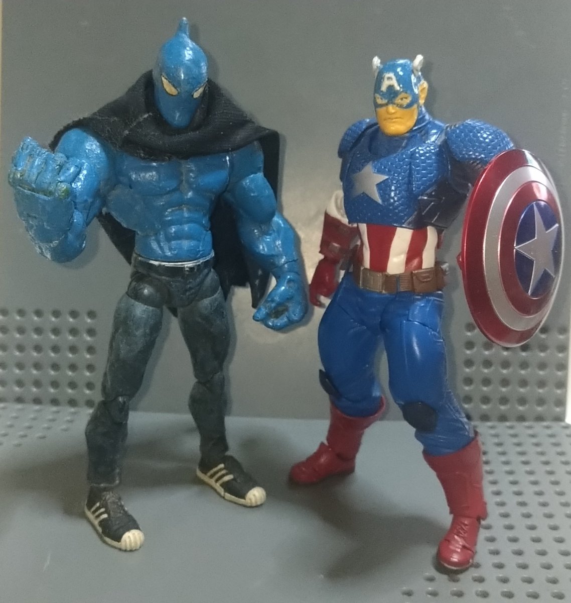 宇宙ゴリラ おもちゃ撮影会 テーマ と オリジナルヒーローとキャプテンアメリカ ヒーローの名前が思い付かない フィギュア撮影友の会 オモ写 Marvel お絵かき