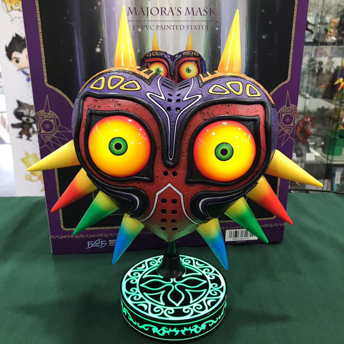 Kurogamicom's tweet photo. 🌝 ¡Déjate llevar por la tentación y sucumbe ante su oscuro poder!
👹 #First4Figure se ha superado una vez mas con esta realista #replica de la #mascara #Majora de #TheLegendOfZelda y esta vez con luz en su #CollectorsEdition
➕ info en https://t.co/j8mkYFIX0A https://t.co/oayIdO5AGG