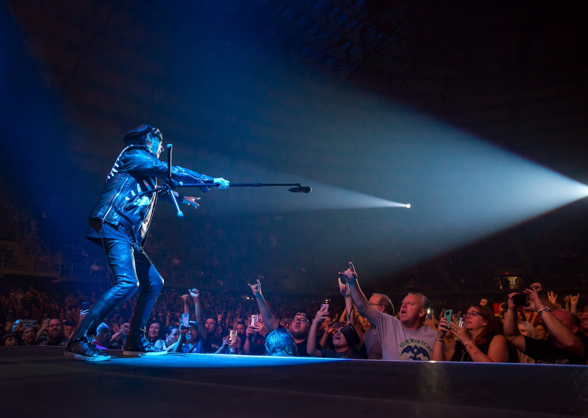 scorpions's tweet photo. Loving you Sunday morning

📷 Ralph Arvesen https://t.co/yAMD9BpcOM