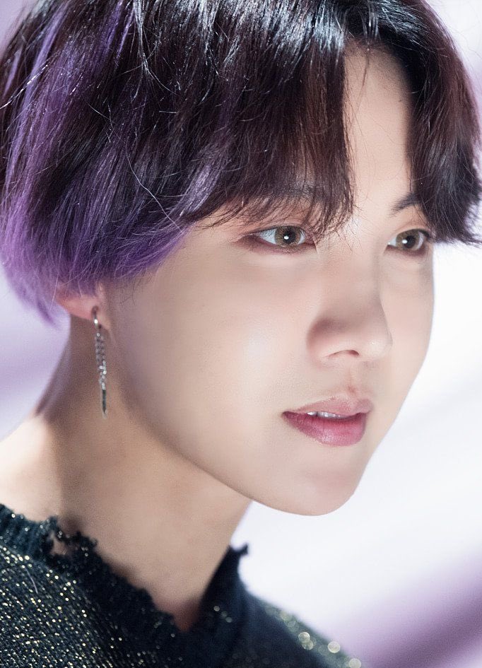 demseokdimple's tweet photo. COLORED STREAKS HOSEOK IS BACK ❗️❗️ https://t.co/9Fs4bBSiXP