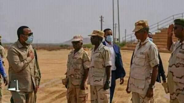 BeniamTewolde's tweet photo. "If #TNDF forces attack us, we [Eri-🇪🇷|n troops] will kill each and everyone of you[civilians].", eyewitnesses in #Tigray.

"ወታደራት🇪🇷 : 'ወያነ ተተኵሱልና ንዓኻትኩም ክንውድአኩም ኢና' ይብሉና ኣለው።" ነበርቲ ከተማታት ትግራይ
#WarCrimesOnTigray https://t.co/Oc00UcvuRw