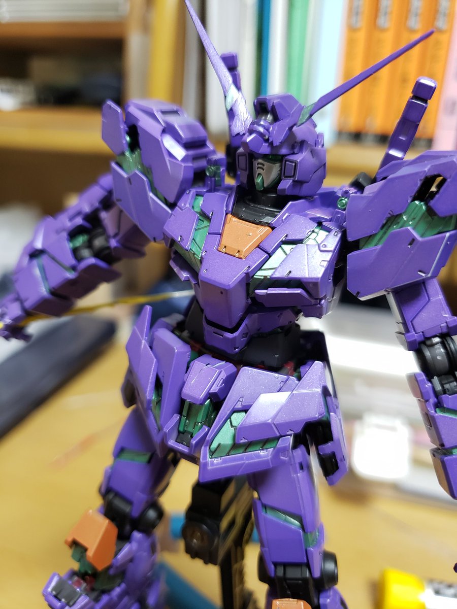 めら じゃじゃーん エヴァ初号機カラーのユニコーンガンダム 実はこれ 2作品目のユニダンの塗り直しなんだ でもこの仕上がりには大満足よ ロンギヌスの槍っぽいものも作ってみたけどまだ完成してないね ガンダムもエヴァも知らないけど勝手に
