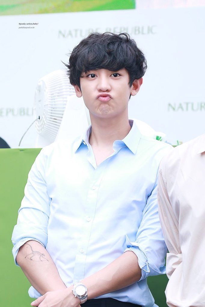 channbaeksbae's tweet photo. My first time joining the beautiful #BLACKERIES Day, I hope I am not too late to share this here ๐๐ฅบ @EXOL_NG @weareoneEXO #weareoneEXO https://t.co/7M9FpSjAka