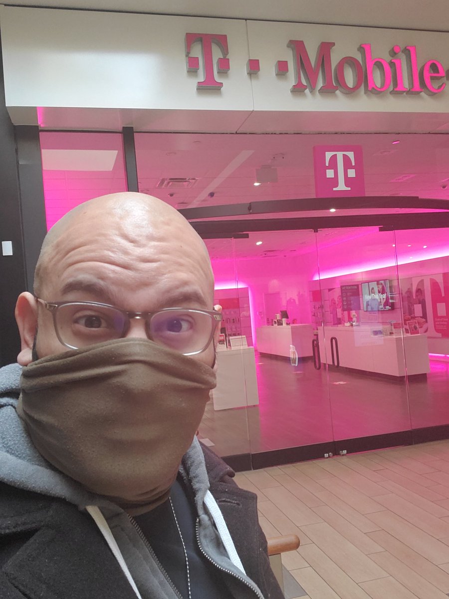 LuisNoble83's tweet photo. Day 2 of retail training. Happy to be back in the wireless industry in whatever capacity. #areyouwithus? @Tariqh_KC https://t.co/dqKpjWYcdp