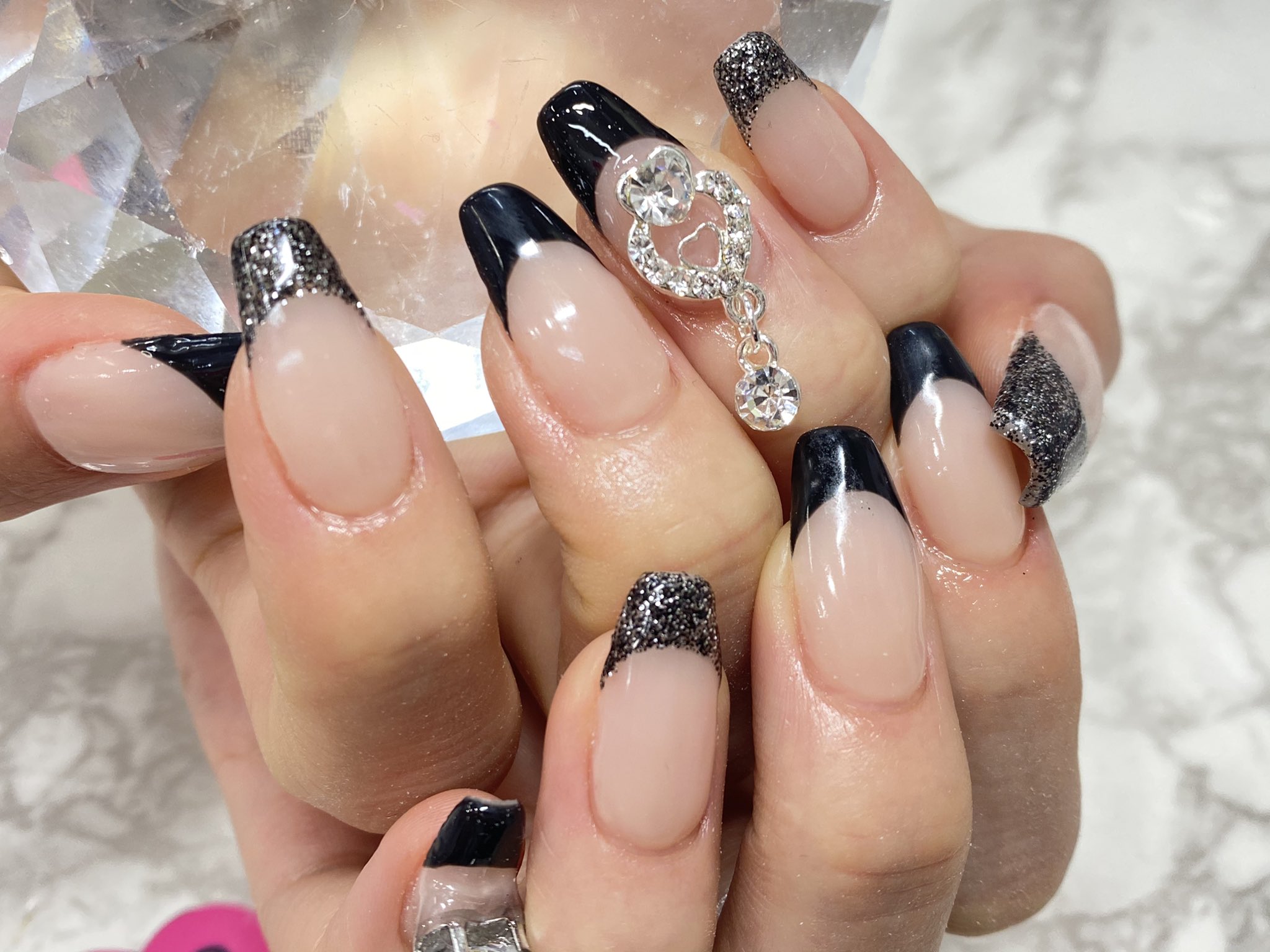 Nailsgogo 渋谷 ネイルサロン Nailsgogo ネット予約 T Co Pjrbh5rlbe インスタ T Co Gmbqsa2d9y ネイル 担当 黒田 フレンチネイル 黒ネイル キラキラネイル ありがとうございました 渋谷ネイルサロン 派手ネイル スカルプ