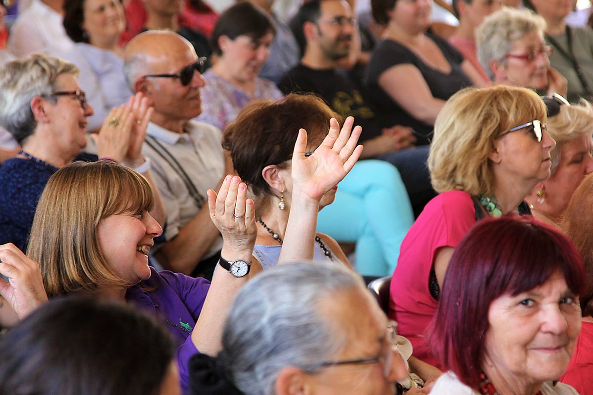 Cresce il numero degli ascoltatori di Radio3: un numero fatto di donne e uomini, adulti e ragazzi, che hanno cercato e trovato la cultura nelle proprie case, dentro la radio. Davanti alla radio, anche se distanti, ci siamo ritrovati. Qui bit.ly/39ipKCv