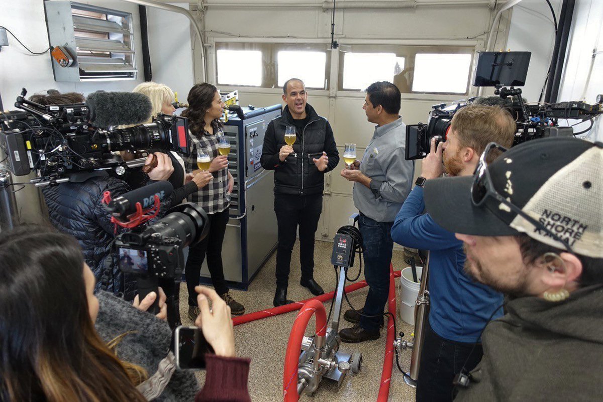 ceriabrewing's tweet photo. Tonight at 8pm MT/10pm ET #CERIA will be part of #StreetsofDreams on @CNBCPrimeTV! Called #TheGreenMile, this series finale showcases cannabis businesses in Denver. Here’s #behindthescenes fun with @marcuslemonis 👀
#CERIAbrewing #CNBCprime #CannabisCommunity #cannabeer #cheers https://t.co/r3F1kf4uWG
