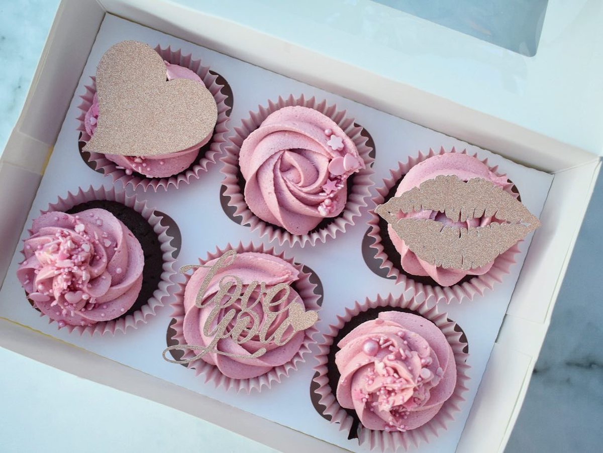 shxxna_'s tweet photo. Imagine if one of my baking posts went viral aha, unless? 

https://t.co/0cl14uq0sJ https://t.co/9so2XqzfDI