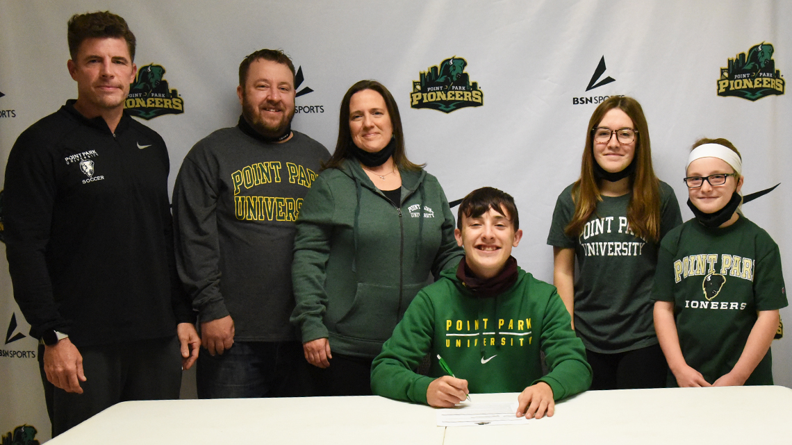 ⚽️✅ <a href="/PointParkSoccer/">Point Park Men’s Soccer</a> signs defender Carson Perhacs from Steel Valley HS: bit.ly/36wERXx  

#1BigTeam #DowntownU #GoPioneers
#NAIA #RSC <a href="/pghsoccernow/">Pittsburgh Soccer Now</a>