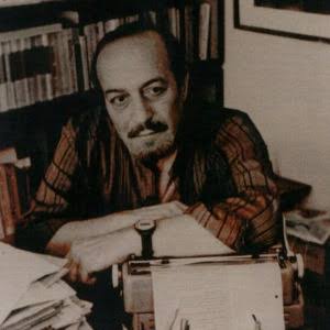 Kaldı işte; çayımız bardakta. Çocukluğumuz sokaklarda. Mutluluğumuz kursağımızda. Sevdiklerimiz uzaklarda. Gülüşlerimiz fotoğraflarda.

Cemal Süreya  ~