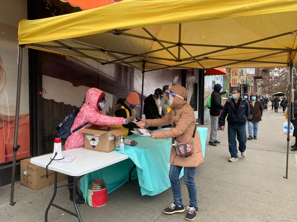 Nyc Health Hospitals It S Gettestedtuesday And Our Nyctestandtrace Corps Team Is In Sunsetpark With The Parent Child Relationship Association Giving Away Free Ppe And Informing Our Neighbors Where To Get
