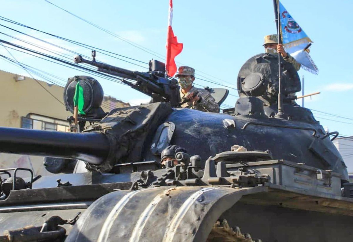 eluniversocom's tweet photo. Perú despliega militares en la frontera con Ecuador para bloquear ingreso ilegal de venezolanos ► https://t.co/IDX2HAXZ5Z https://t.co/CAneLdWodA