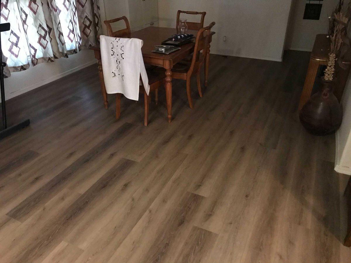 InteriorsNative's tweet image. Before and after pics of a luxury vinyl project from the Paradigm Performer collection. This tawny color looks awesome  💪. Message us today for a free estimate on your next flooring project!  #luxury #vinyl #project #freeestimate