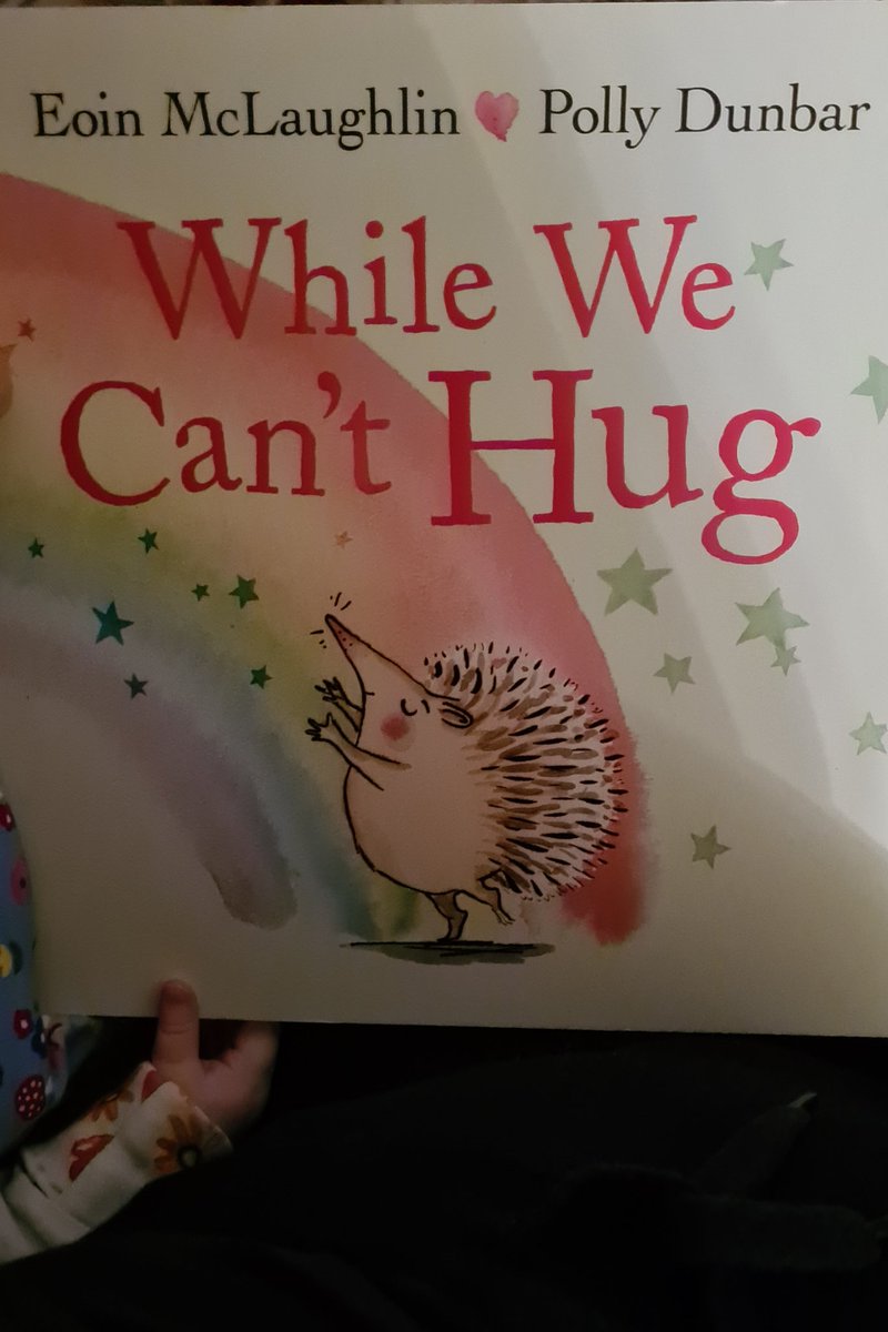 fjpatrick8690's tweet photo. Mine and Jessica's current bedtime book.. such a lovely book / keepsake especially when you were born during them 😍 #covidbaby #bornin2020 #WhileWeCantHug @eoinmclaughlin @PollyDunbar https://t.co/dGdPAbPua3 https://t.co/FoK3Y1vi9M