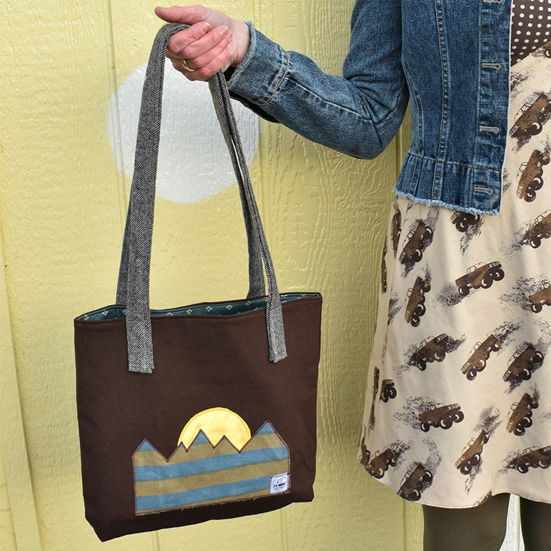 ABQ_Events's tweet photo. Money can’t buy love, but it can support local!
Shoppers have one week left to shop for their loved ones & get the perfect local gift from https://t.co/grdYzyk620. Shop now!
#CABQ #ShopLocalABQ #ABQGrabandGo https://t.co/lPZr5t6YMD